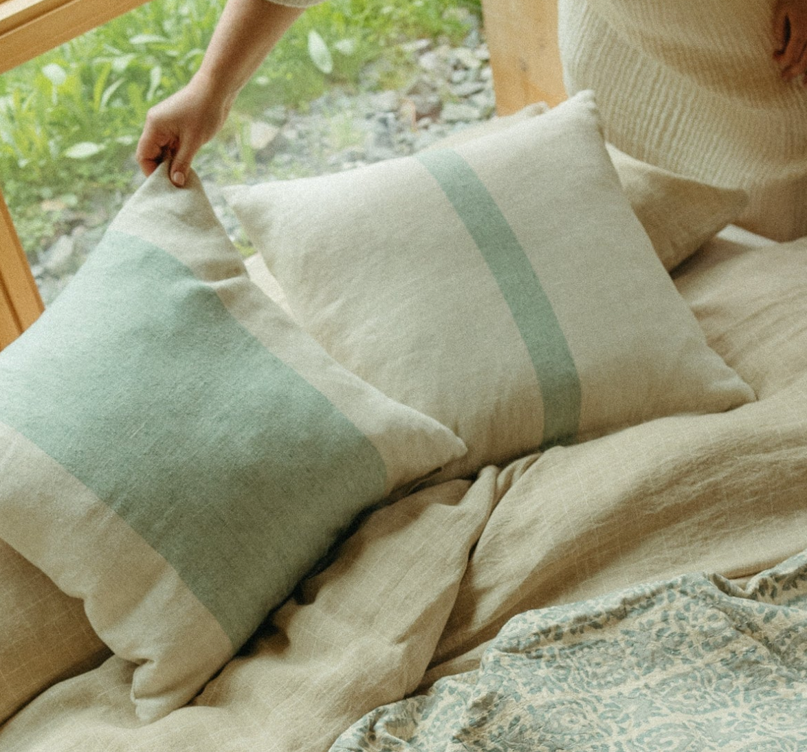 20x20 Lagoon Linen Pillow