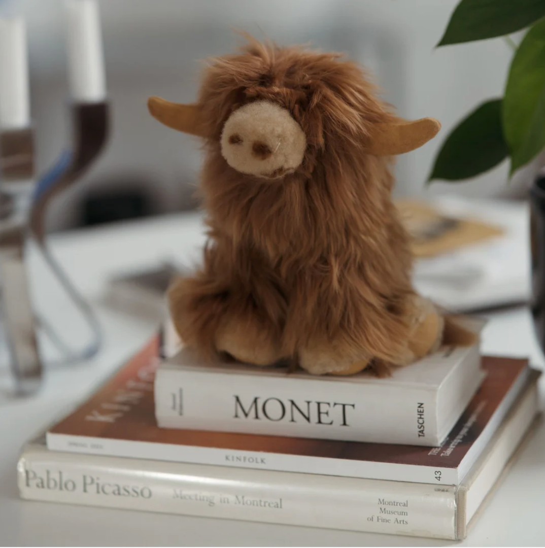 Highland cow - Standing 8.5" - Brown
